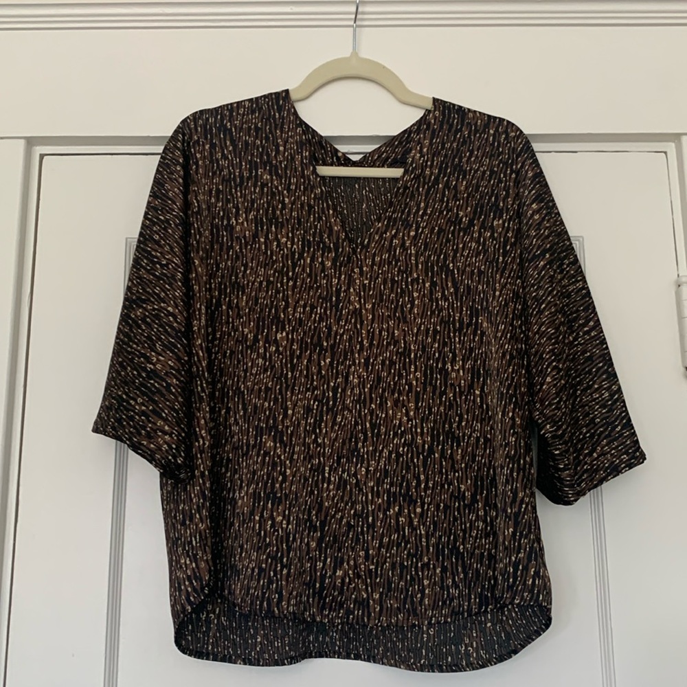 Banana Republic V-neck Dolman Sleeve Animal Print Blouse